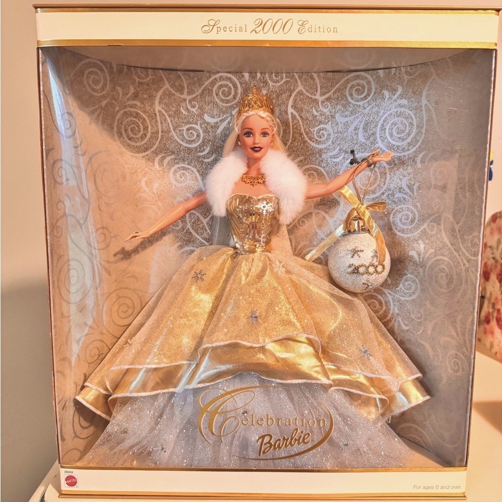Vintage 2000 Celebration Barbie